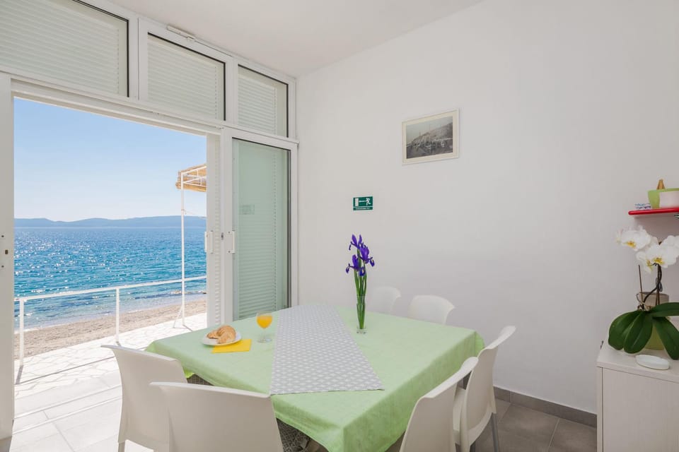 Dining area, Sea view