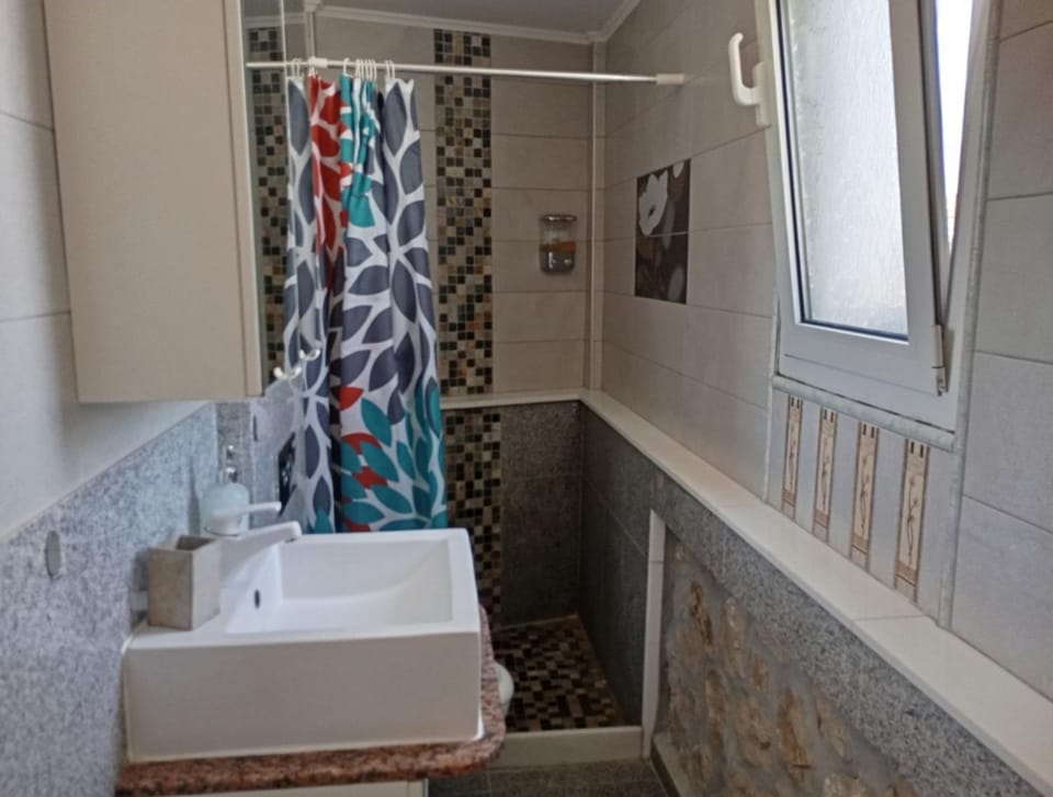 Athinas Art House Apartment in Kolympia