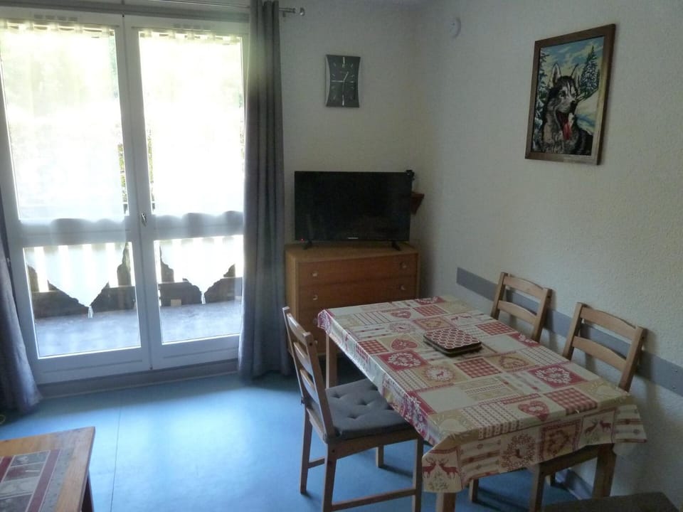 Résidence Les Cretes - Studio cabine 4 personnes 2 exposé Sud MAE-8044 Cabin in Auvergne-Rhône-Alpes