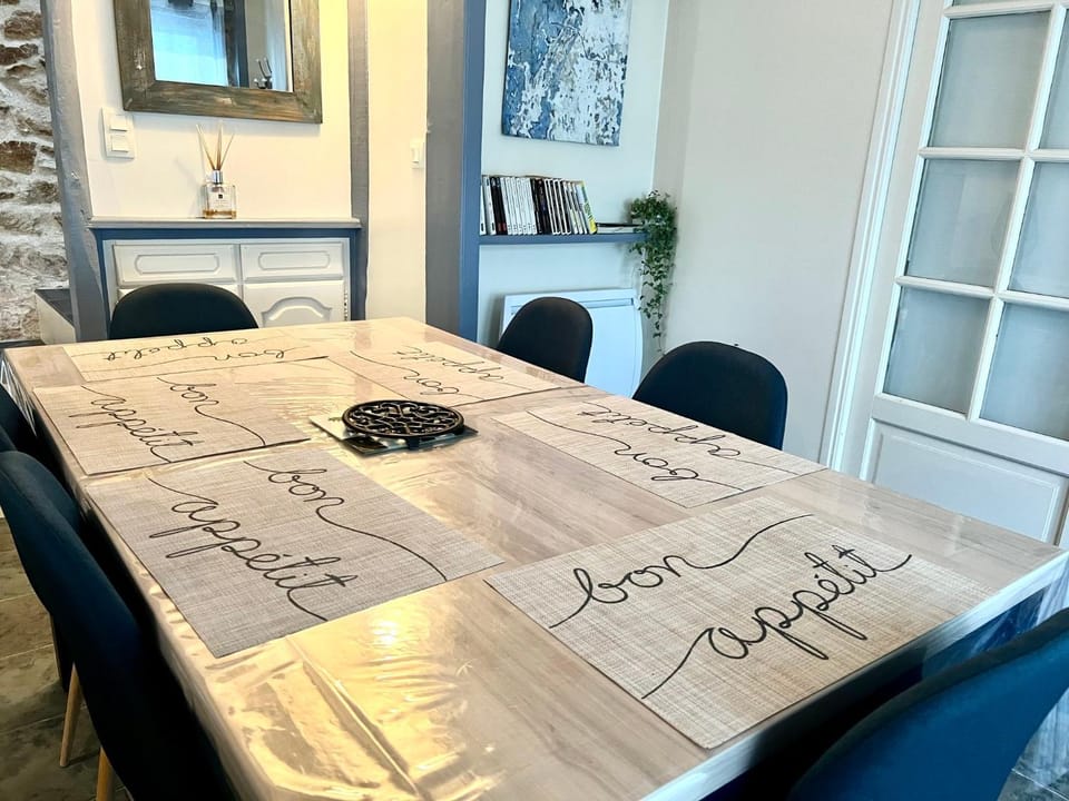 PENTY DU BELOU, cozy, en pleine campagne, 1 à 6 personnes House in Finistere