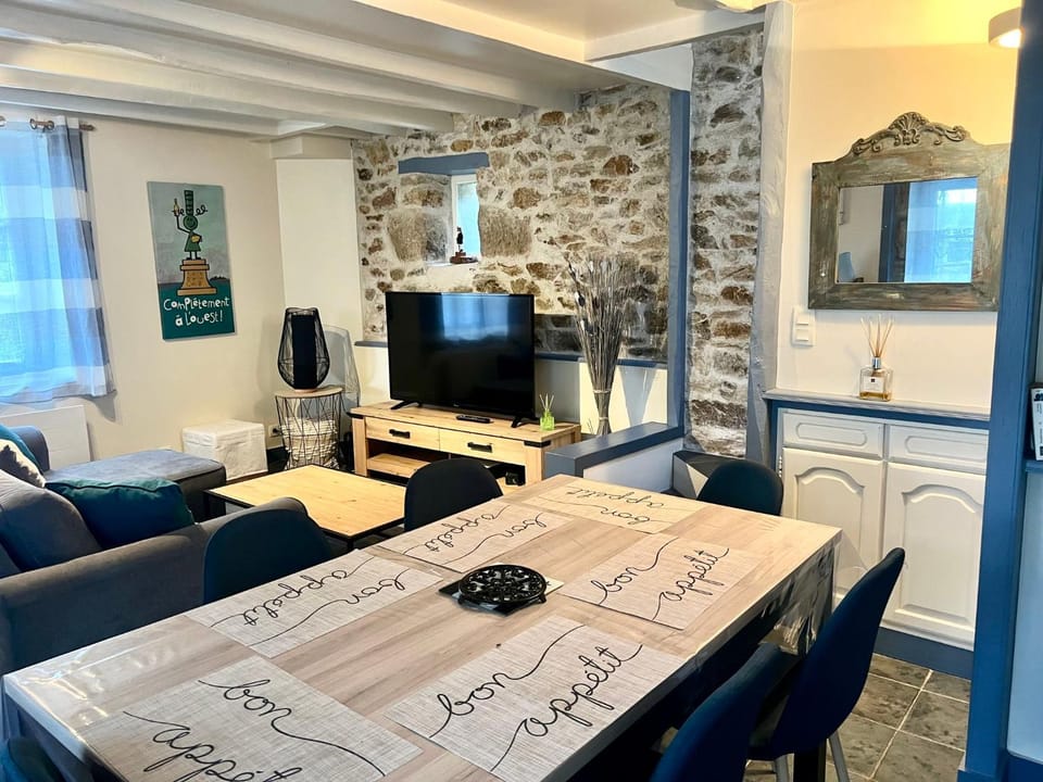 PENTY DU BELOU, cozy, en pleine campagne, 1 à 6 personnes House in Finistere