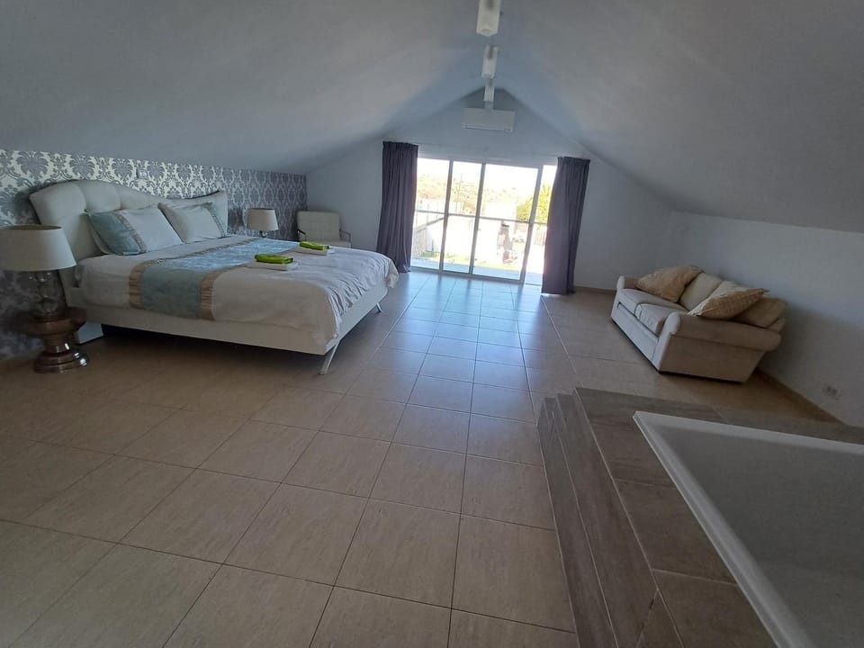 Villa Rural Casa Blanca by Tenerife Rental & Sales Villa in Abona