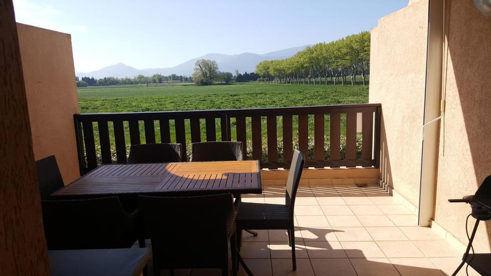 Balcony/Terrace, Mountain view