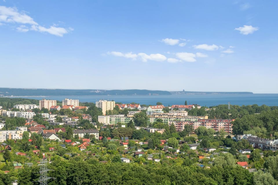 Nearby landmark, Day, Neighbourhood, Natural landscape, Bird's eye view, City view, Sea view, Street view