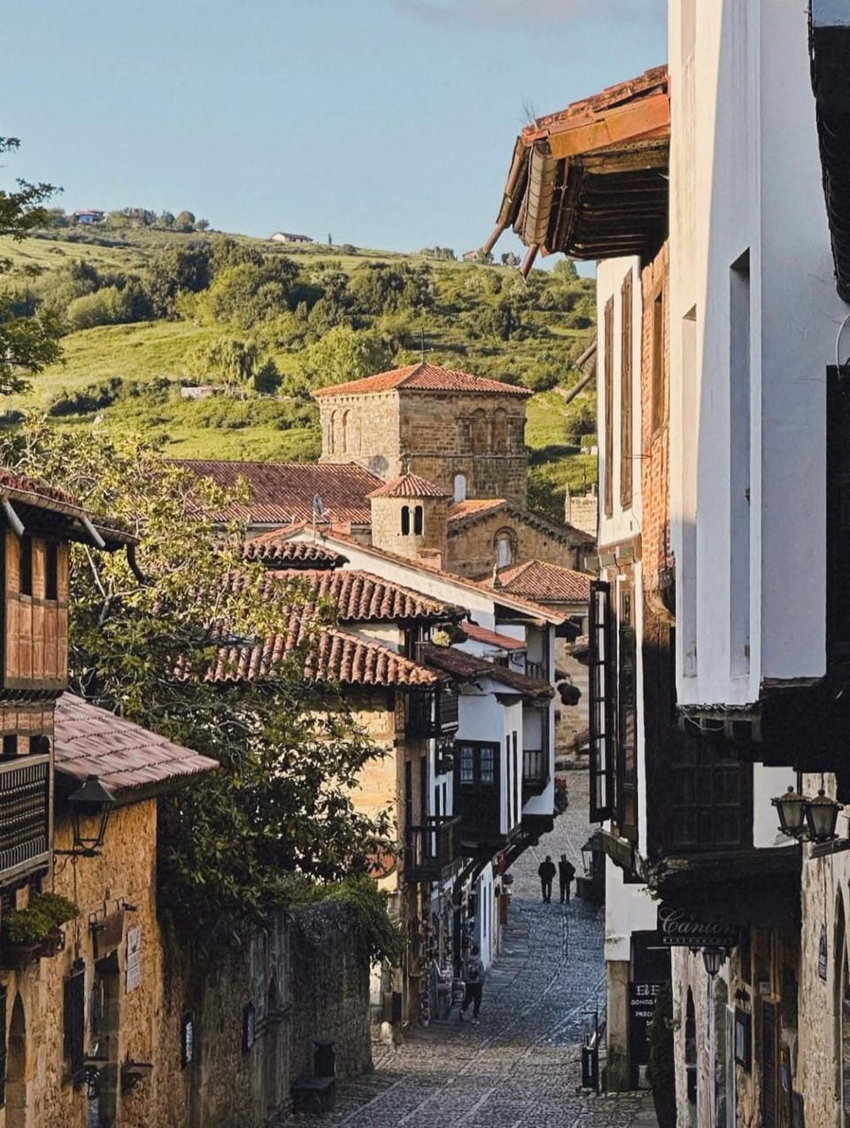 Nearby landmark, Location