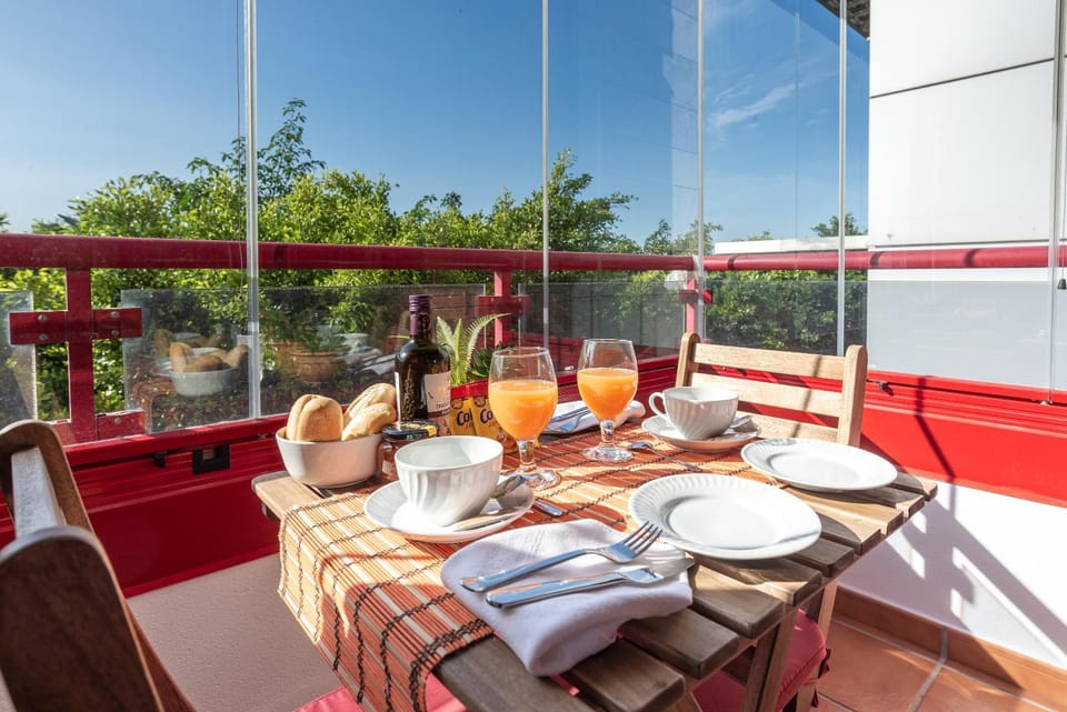 View (from property/room), Balcony/Terrace, Seating area