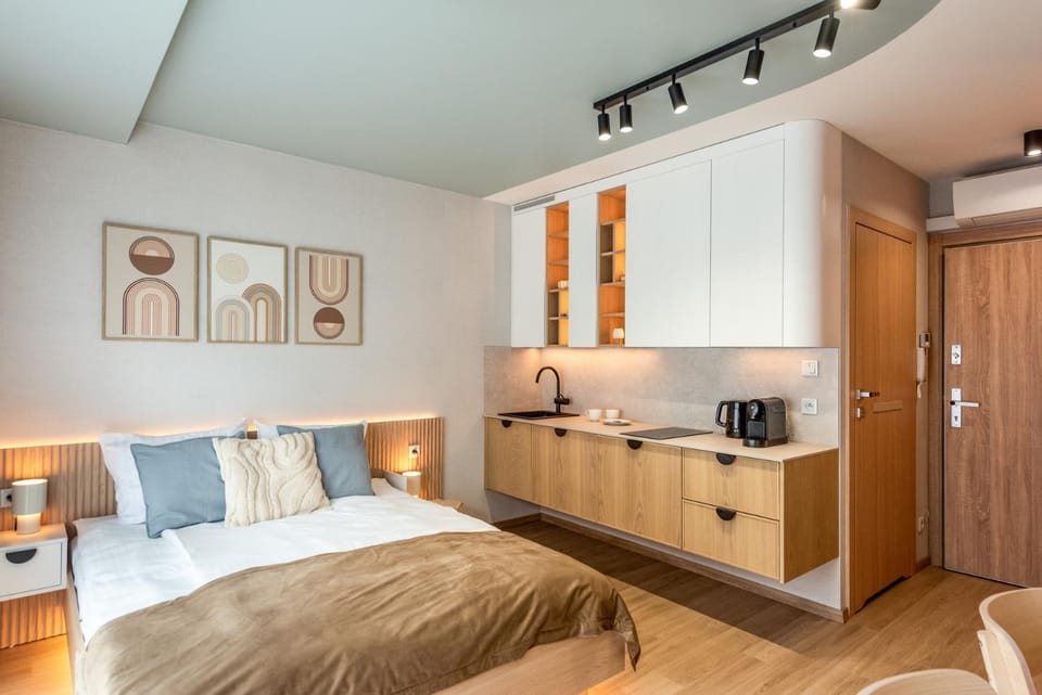 Bed, Kitchen or kitchenette
