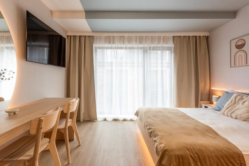 Bed, TV and multimedia