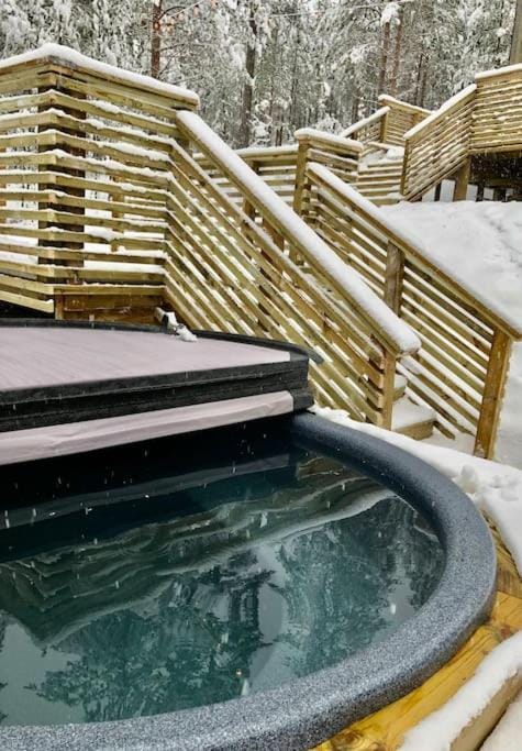 Day, Winter, Hot Tub, Pool view, Swimming pool