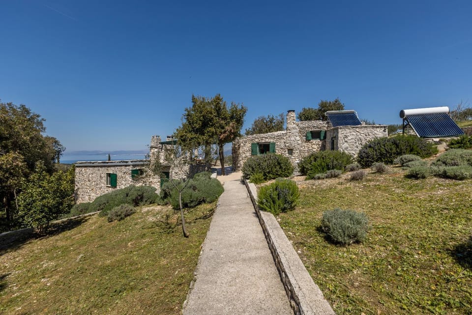 Property building, Garden
