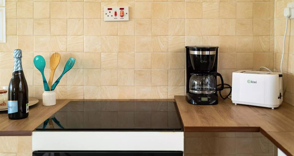 pet friendly, kitchen
