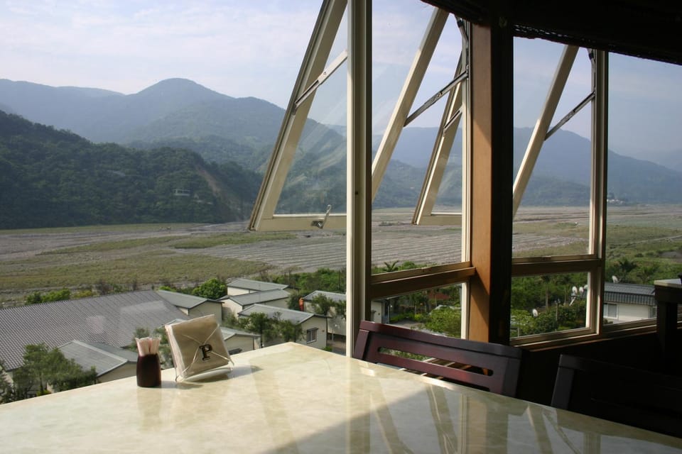 Restaurant/places to eat, Restaurant/places to eat