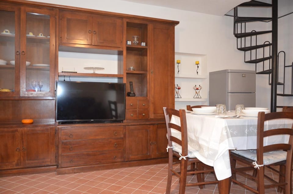 TV and multimedia, Dining area