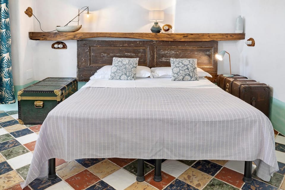 Living room, Bedroom