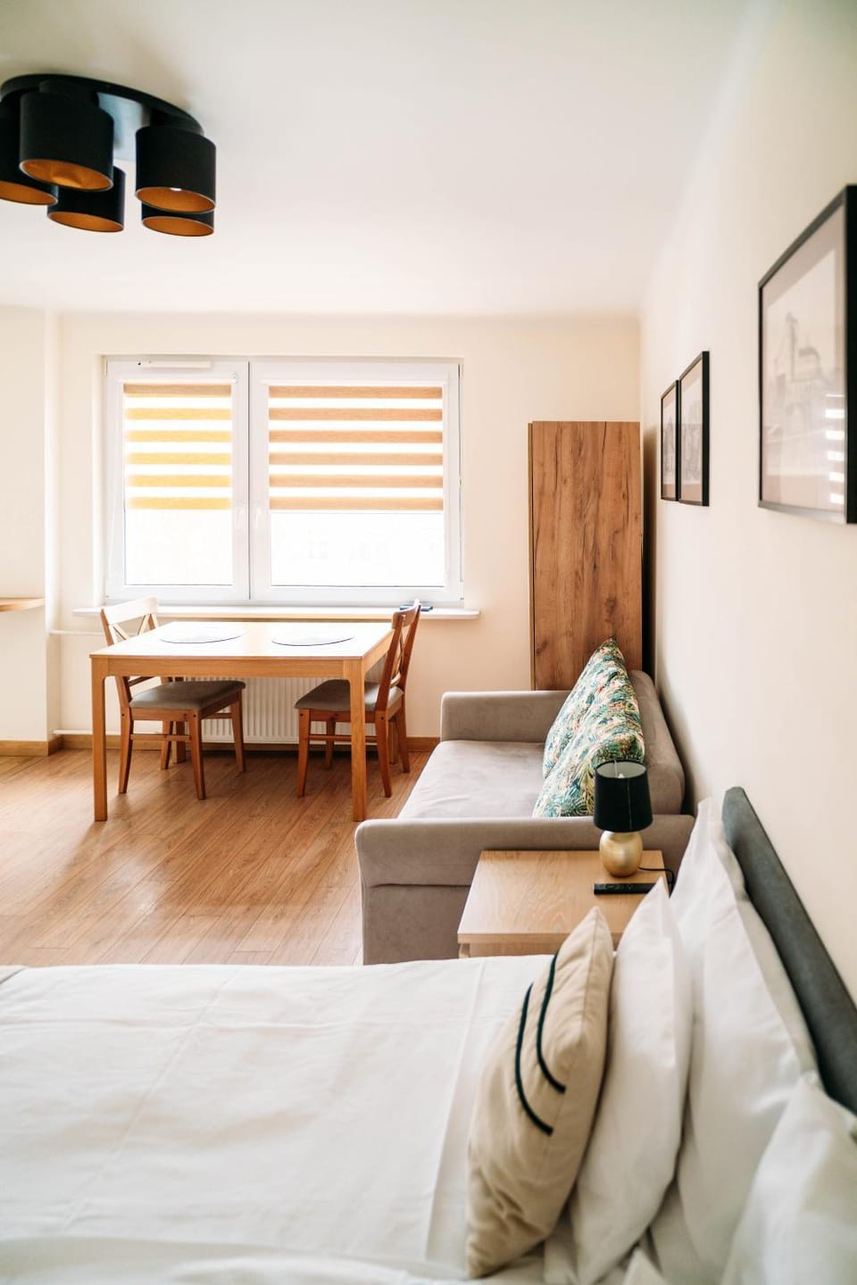 Bed, Living room, Seating area, Dining area, Bedroom