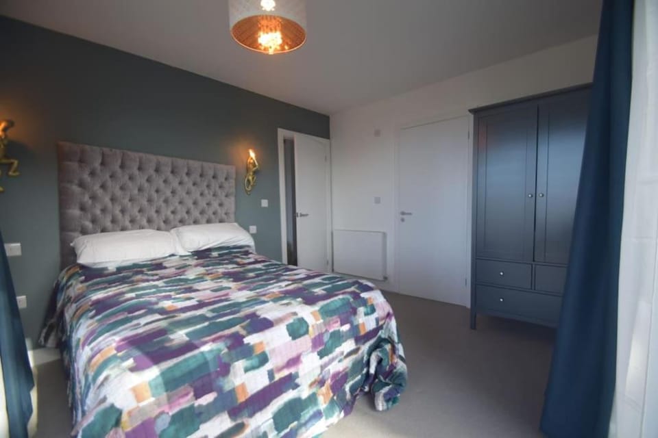 Flat 1 High Tide House, Mortehoe - beautifully designed ground floor flat with sea views and garden Apartment in Woolacombe