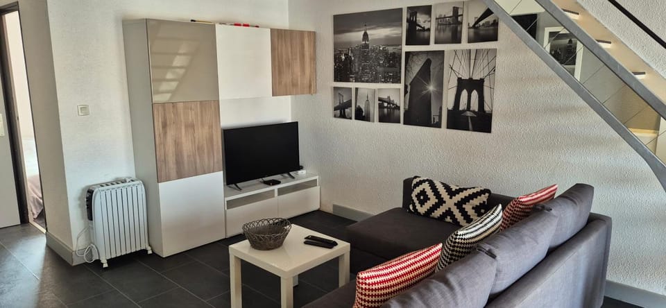 Port Brescou, T3 en duplex climatisé, superbe vue sur le port Apartment in Agde