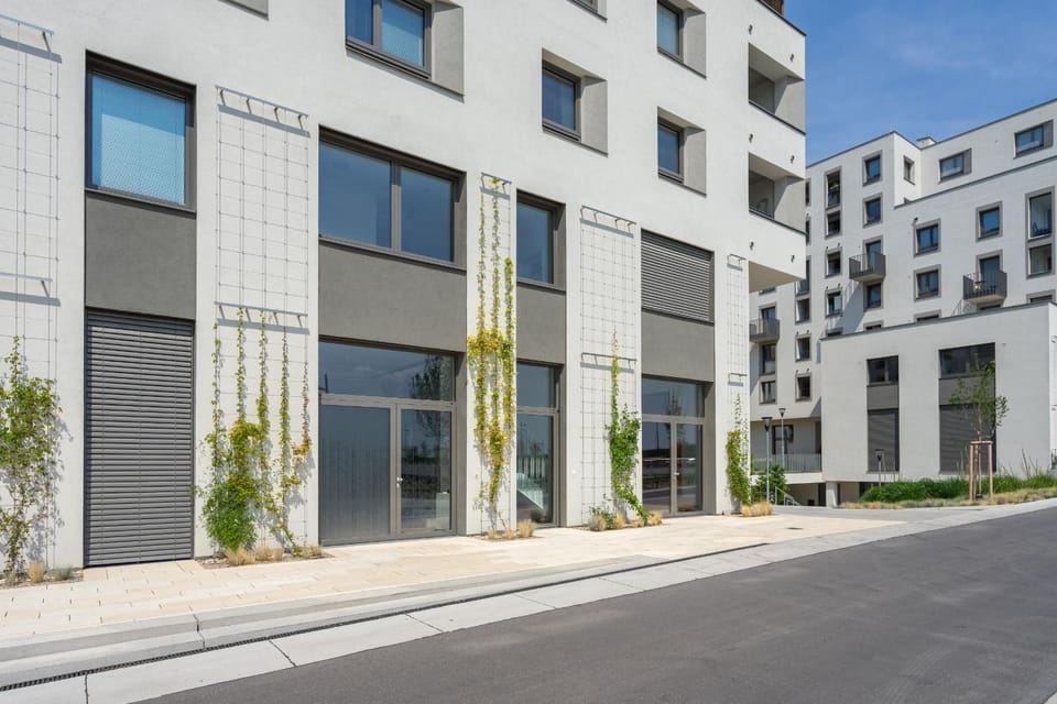 Property building, Facade/entrance