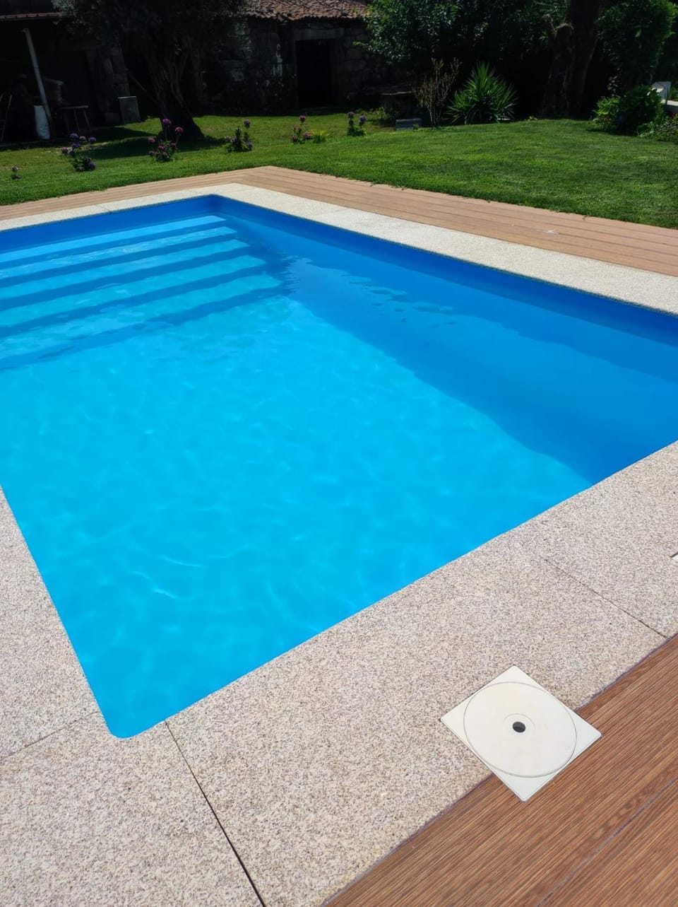 Pool view, Swimming pool, sunbed