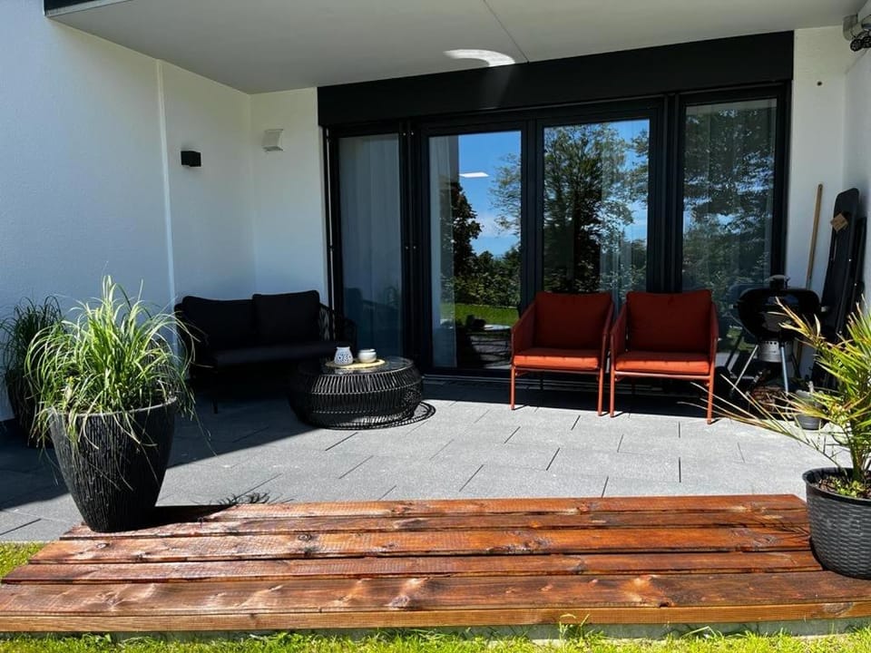 Garden, Balcony/Terrace