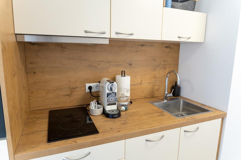 Coffee/tea facilities, Kitchen or kitchenette