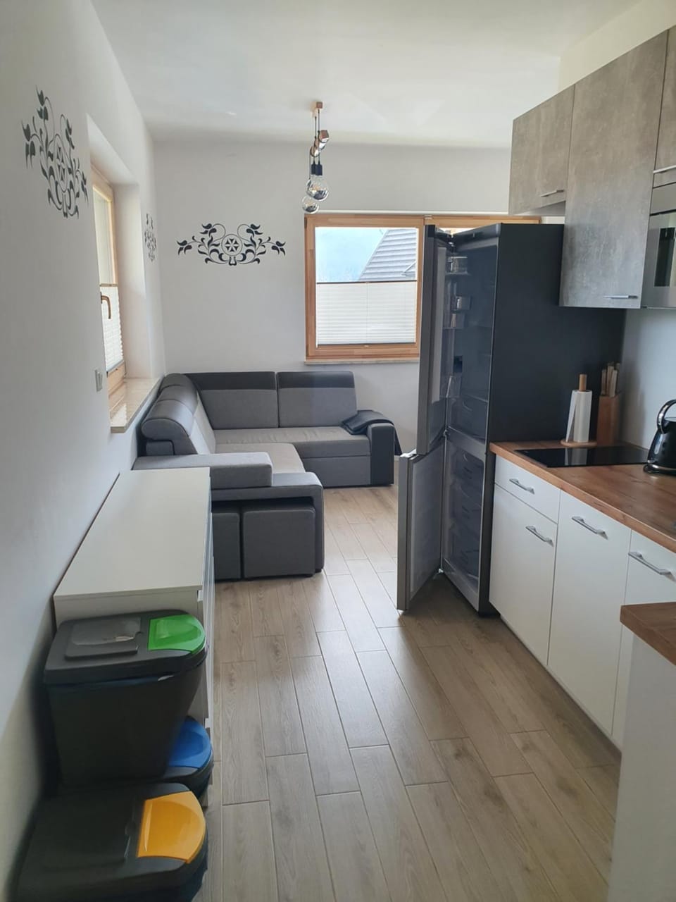 Kitchen or kitchenette, Living room, Seating area