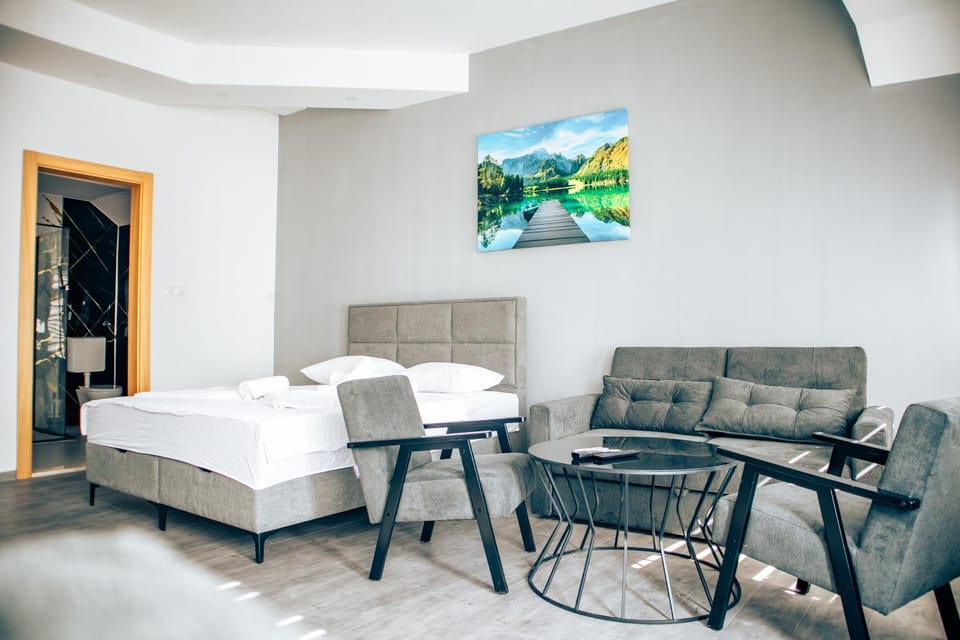 Bed, Seating area, Bedroom