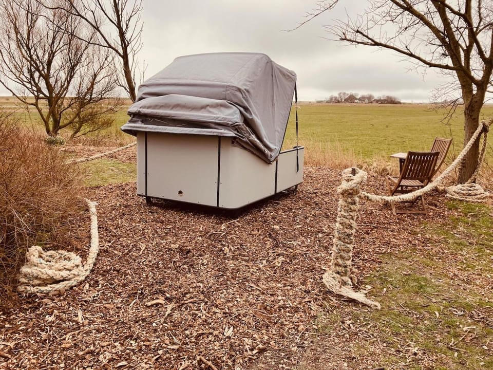 Property building, Garden