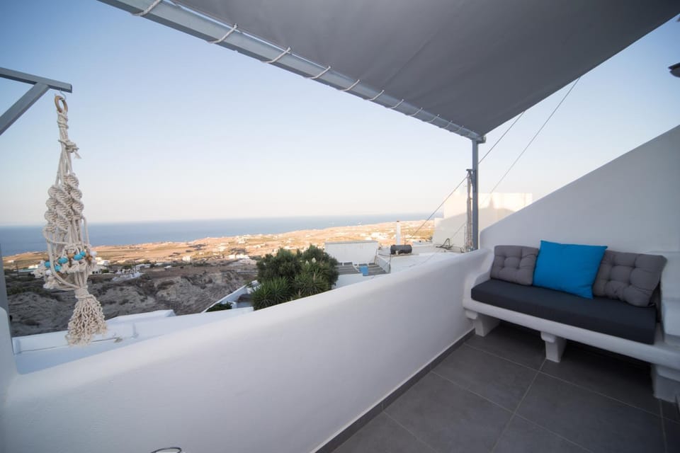 Patio, Day, Natural landscape, View (from property/room), Balcony/Terrace, Seating area, Sea view