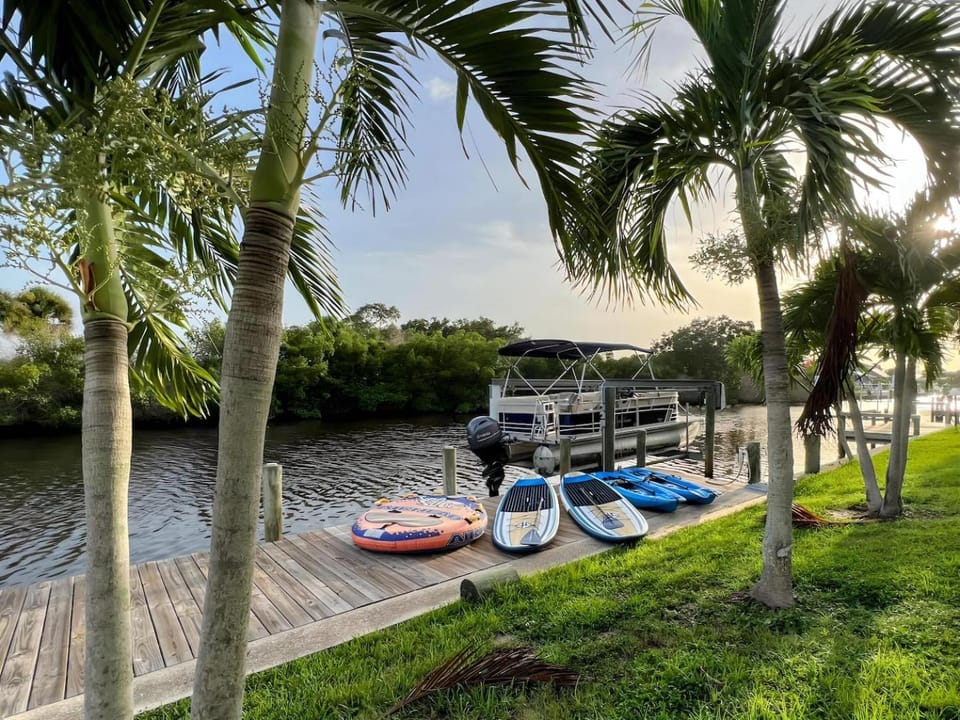House With A BoatYour Private Waterfront Resort House in Port Charlotte