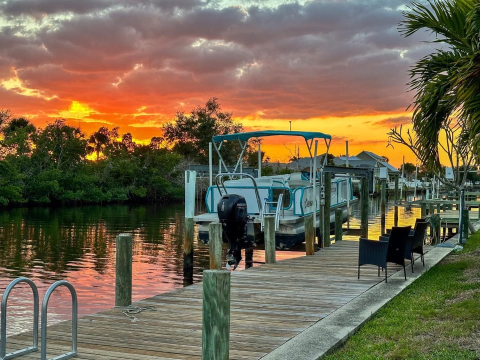 House With A BoatYour Private Waterfront Resort House in Port Charlotte