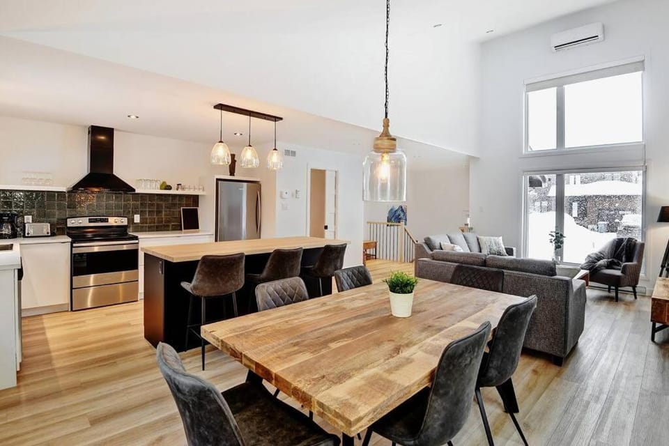 114 Chemin des Ruisselets Chalet in Quebec