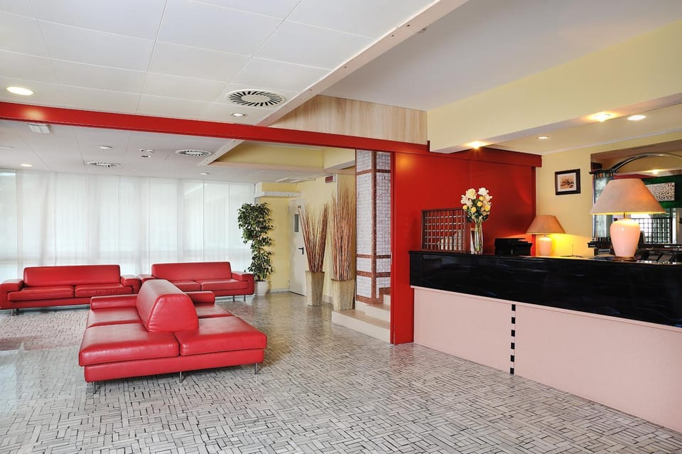 Living room, Lobby or reception