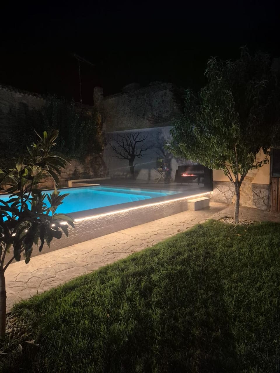 Swimming pool
