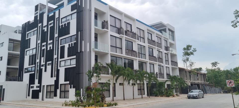 Property building, Neighbourhood, Street view, Parking