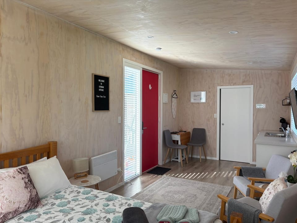 Cotman Cottage on Coatesville House in Auckland