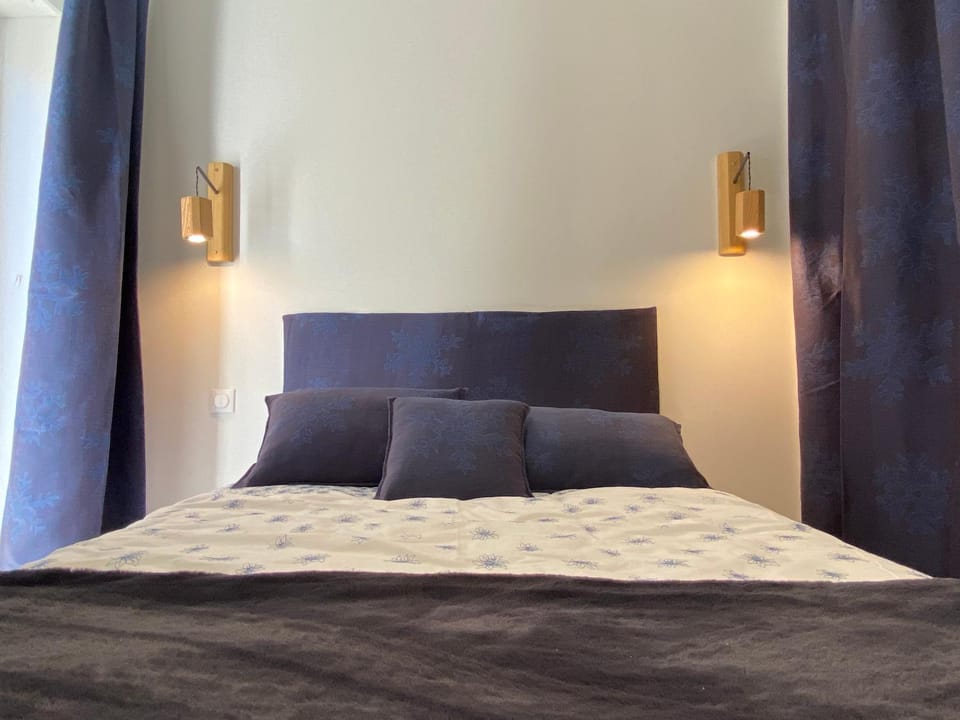 Plein centre, T3 5P totalement rénové 55m2. WIFI Apartment in Cauterets