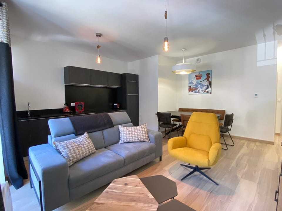 Plein centre, T3 5P totalement rénové 55m2. WIFI Apartment in Cauterets