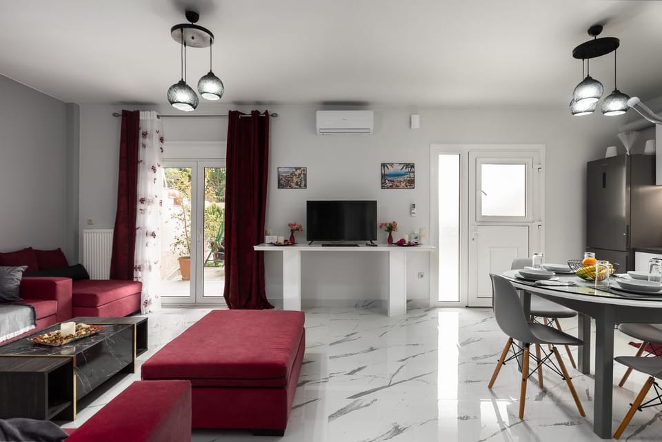 Living room, Seating area, Dining area