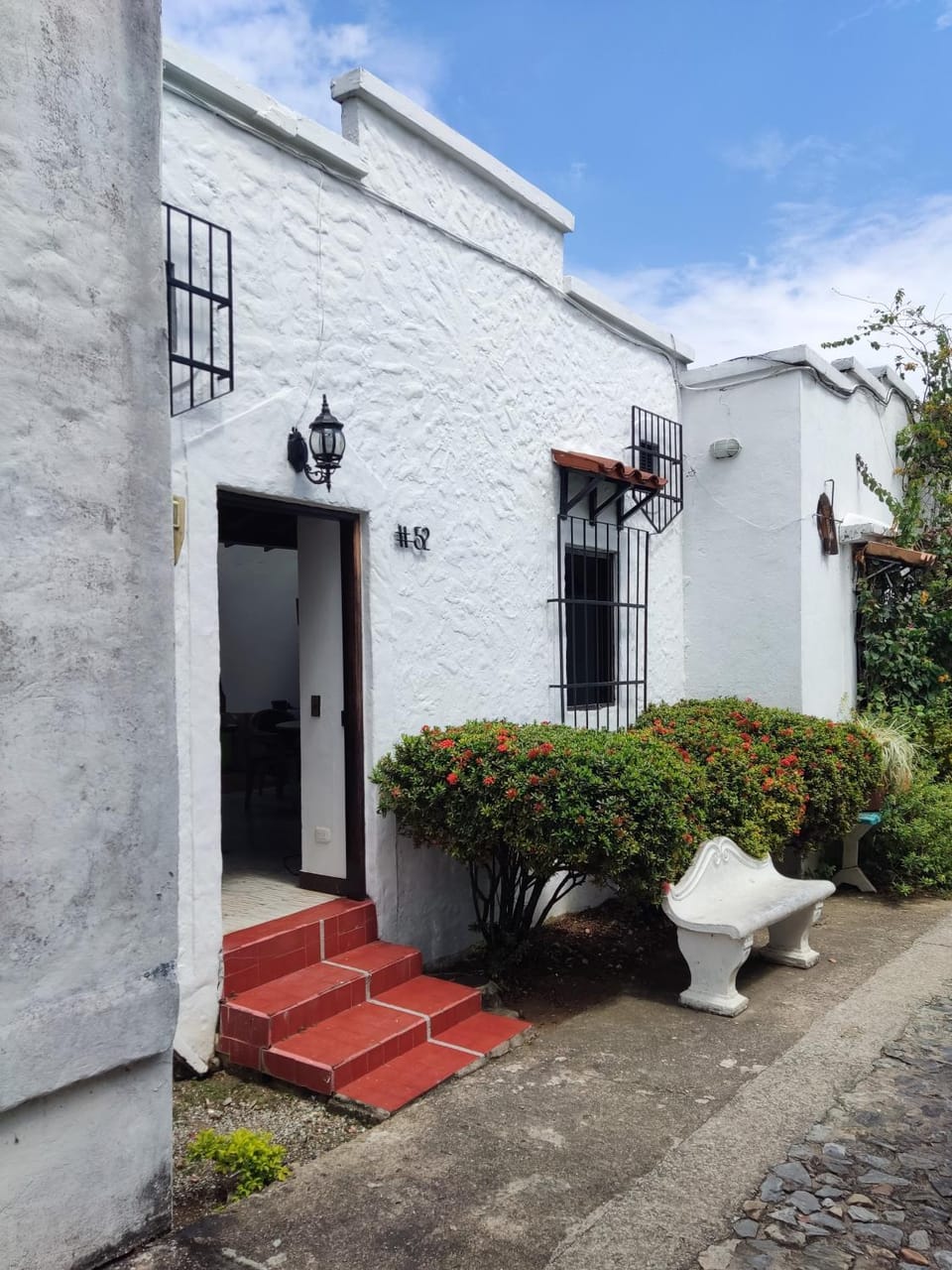 Facade/entrance, Off site