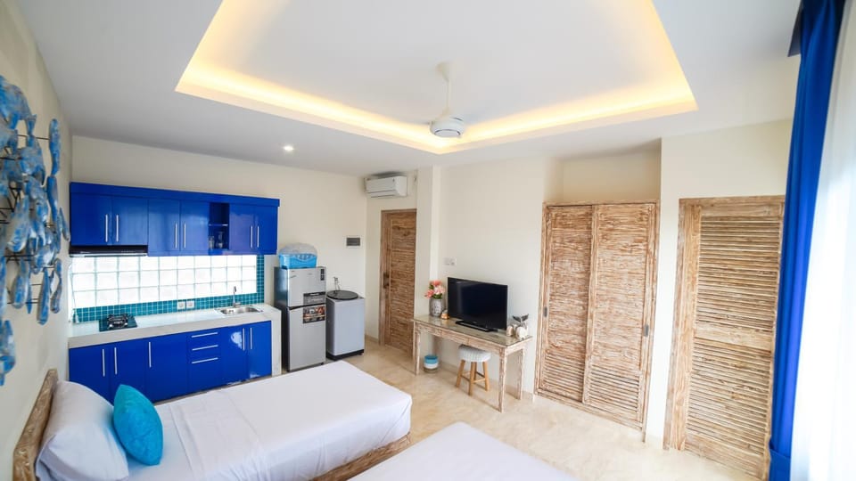 Bed, Kitchen or kitchenette, Photo of the whole room, Dining area, Bedroom, minibar, air conditioner