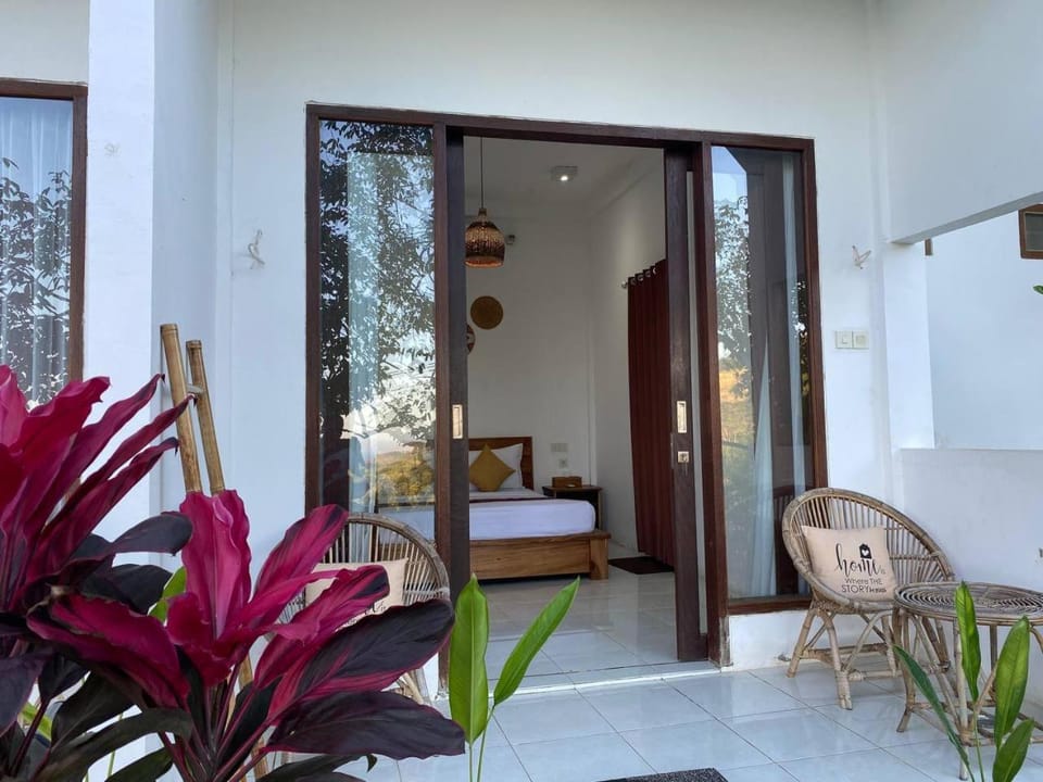 Bed, Day, Garden, View (from property/room), Balcony/Terrace, Photo of the whole room, Seating area, Bedroom, Garden view