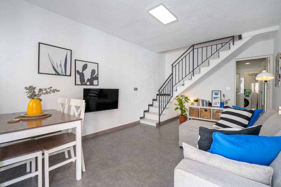 TV and multimedia, Living room, Dining area, heating, heating, air conditioner