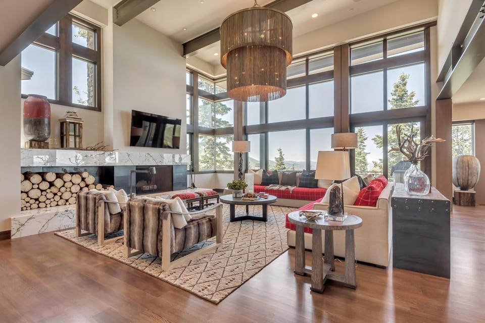 Stunning 6-Bedroom Chalet in Heart of Park City House in Park City
