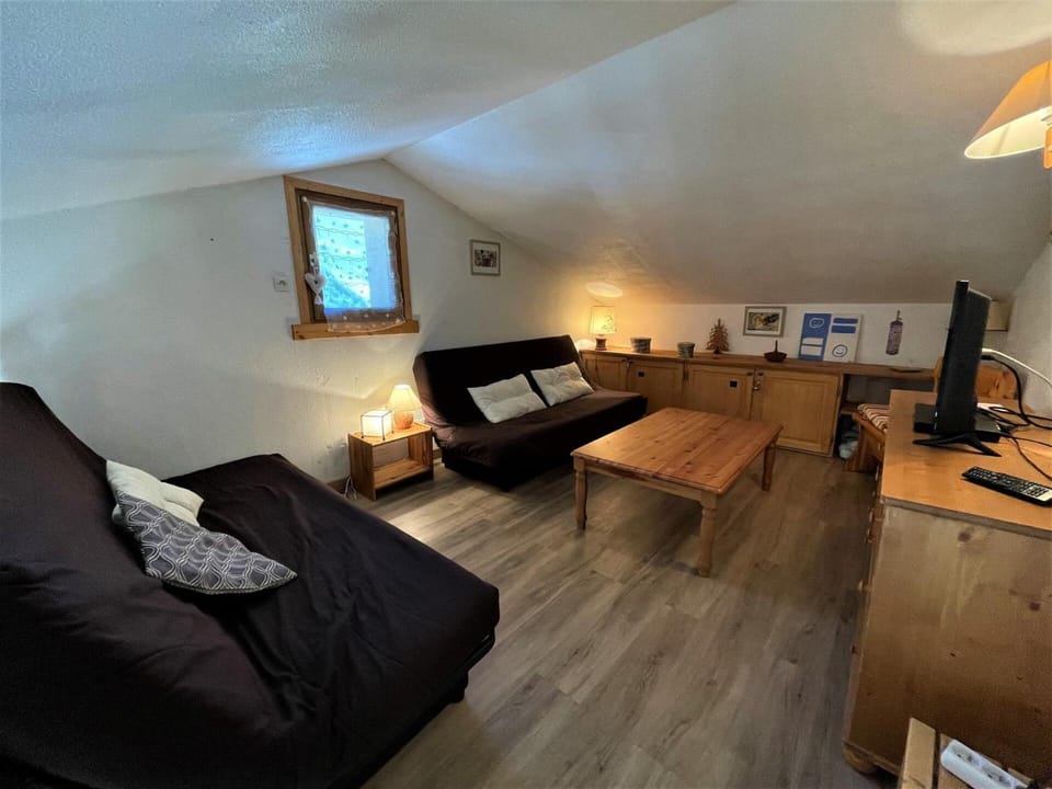Résidence Asters - Appartement chaleureux avec mezzanine et cuisine équipée pour 6 personnes MAE-4484 Apartment in Les Allues