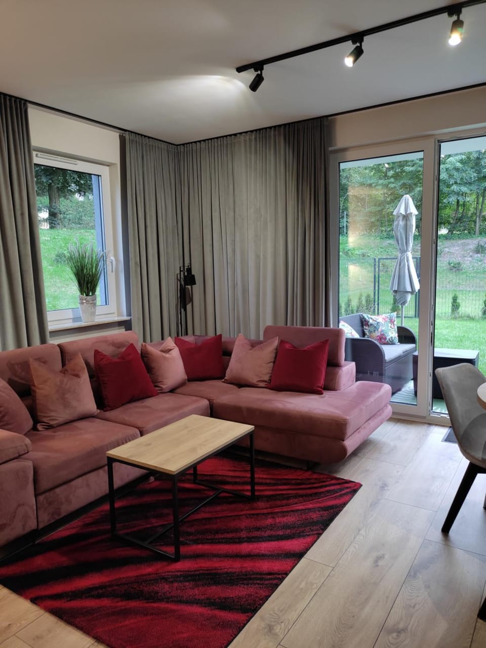 Living room, Seating area