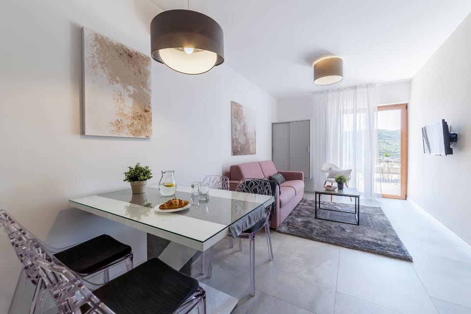 Dining area, Bedroom
