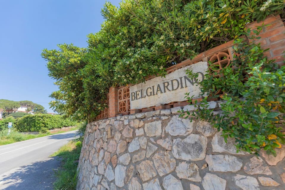 Neighbourhood, Logo/Certificate/Sign