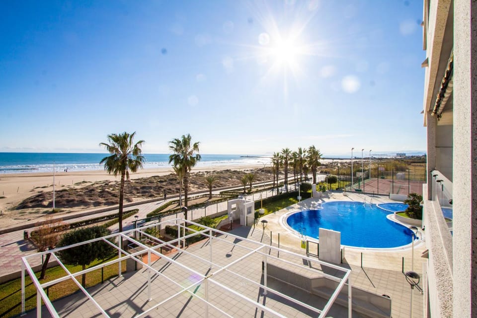 ESPACIO 2 Primera LINEA DE PLAYA Apartment in Ribera Baixa