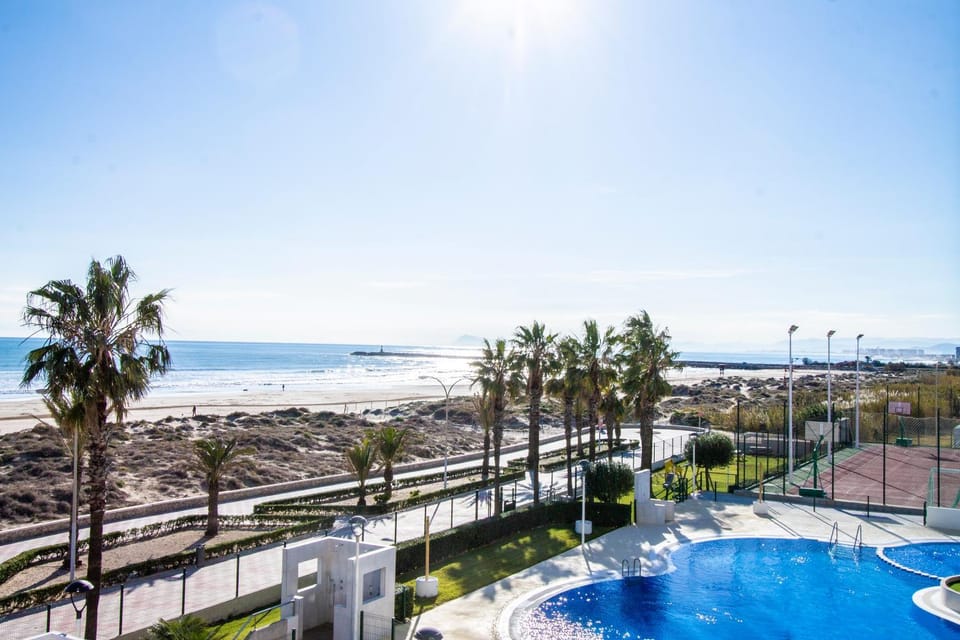 ESPACIO 2 Primera LINEA DE PLAYA Apartment in Ribera Baixa